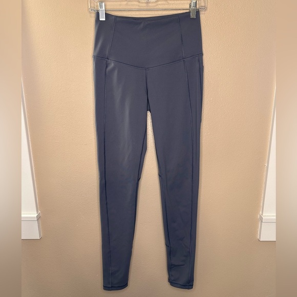 Victoria Sport Knockout by Victoria’s Secret Tight Leggings Size Small Gray - Picture 1 of 8